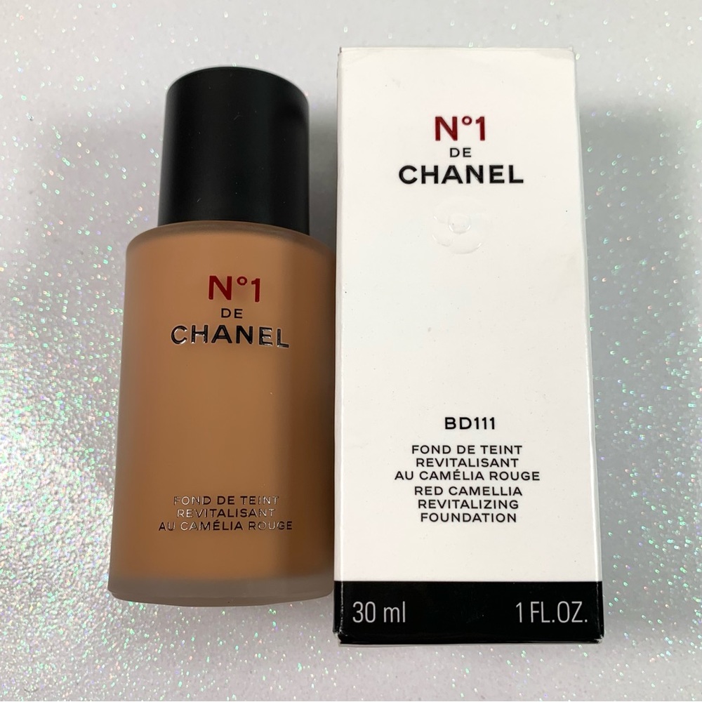 Chanel N°1 De Chanel Revitalizing Foundation BD111 BNIB